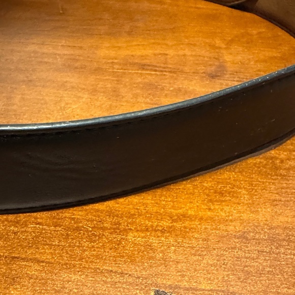 Columbia Black and Tan Faux Leather Belt Size Small 30-32 - Picture 11 of 12